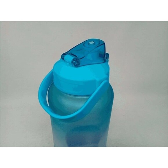 Large half gallon/64oz leakproof sports waterbottle (blue/purple gradient) - Picture 5 of 6